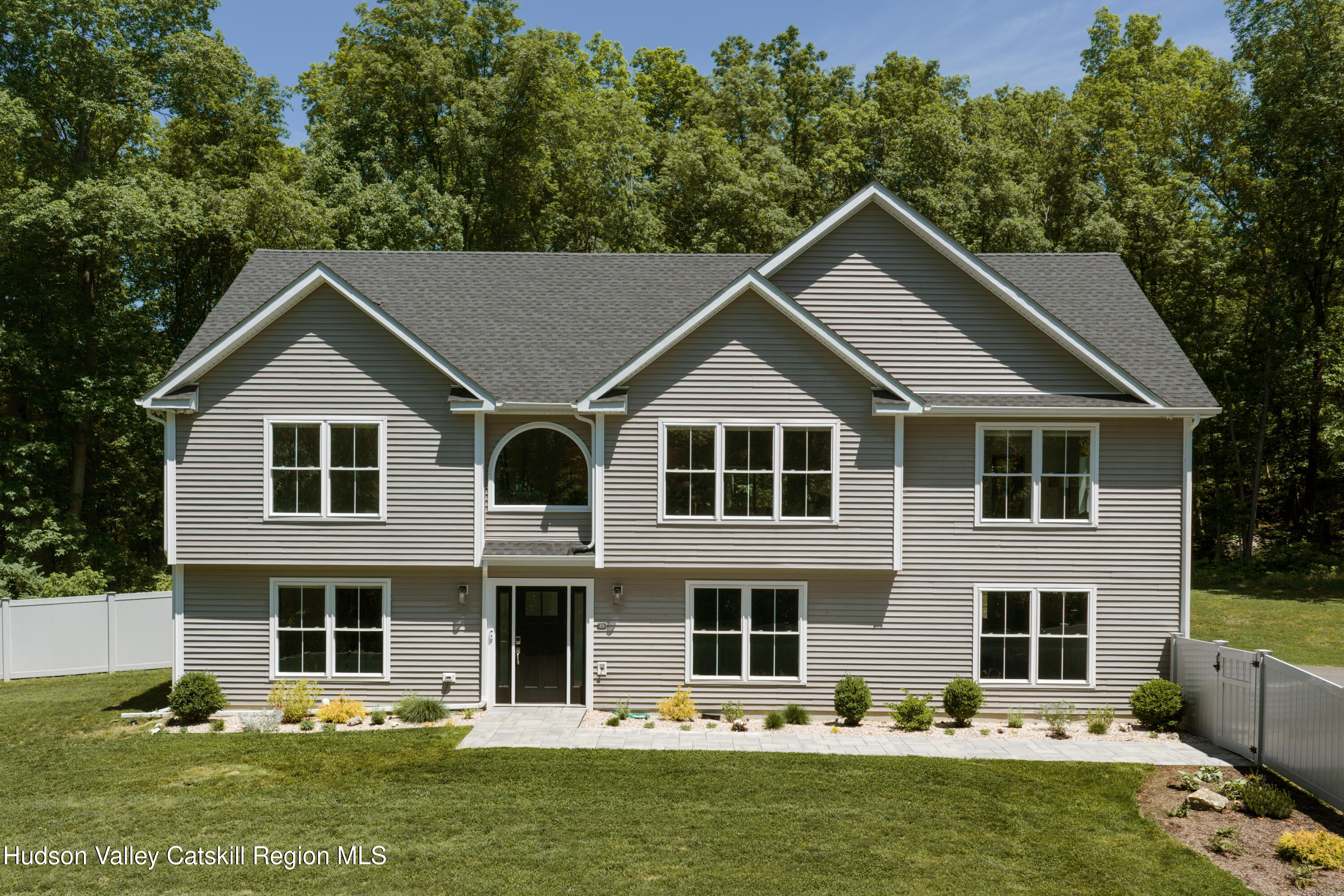 25 Maple Hill Ridge Red Hook, NY 12571 - Photo 8 of 35 Front