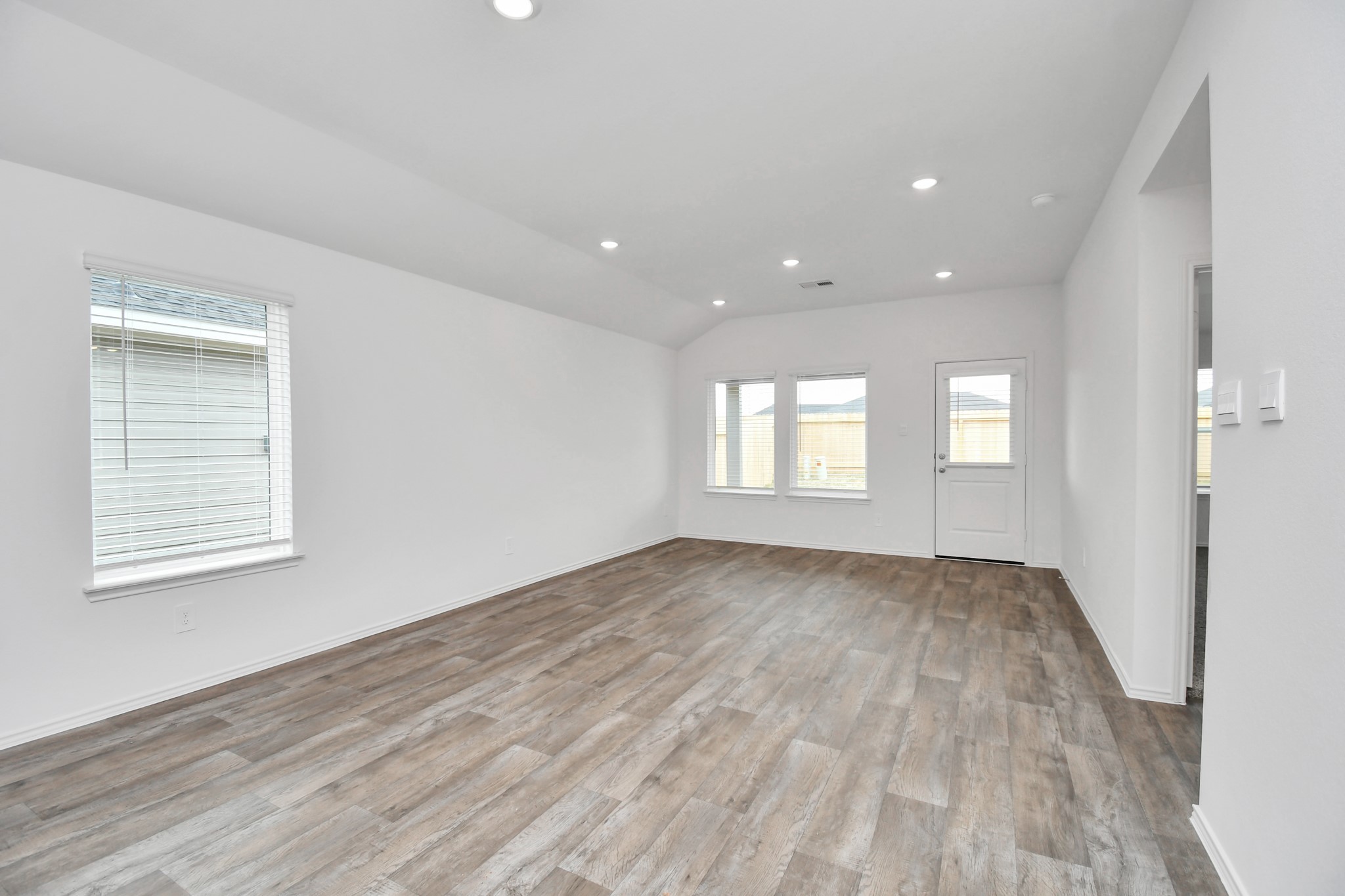 3822 Zoeys Way Fulshear, TX 77423 - Photo 19 of 37 a view of an empty room and window