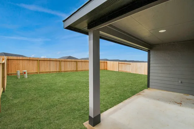 $2,350 | 3822 Zoeys Way, Fulshear, TX 77423