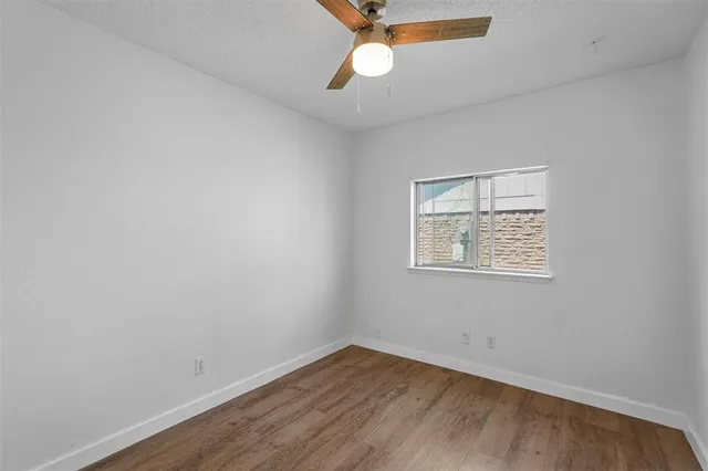 $305,000 | 425 Rollingridge Lane, Garland, TX 75043