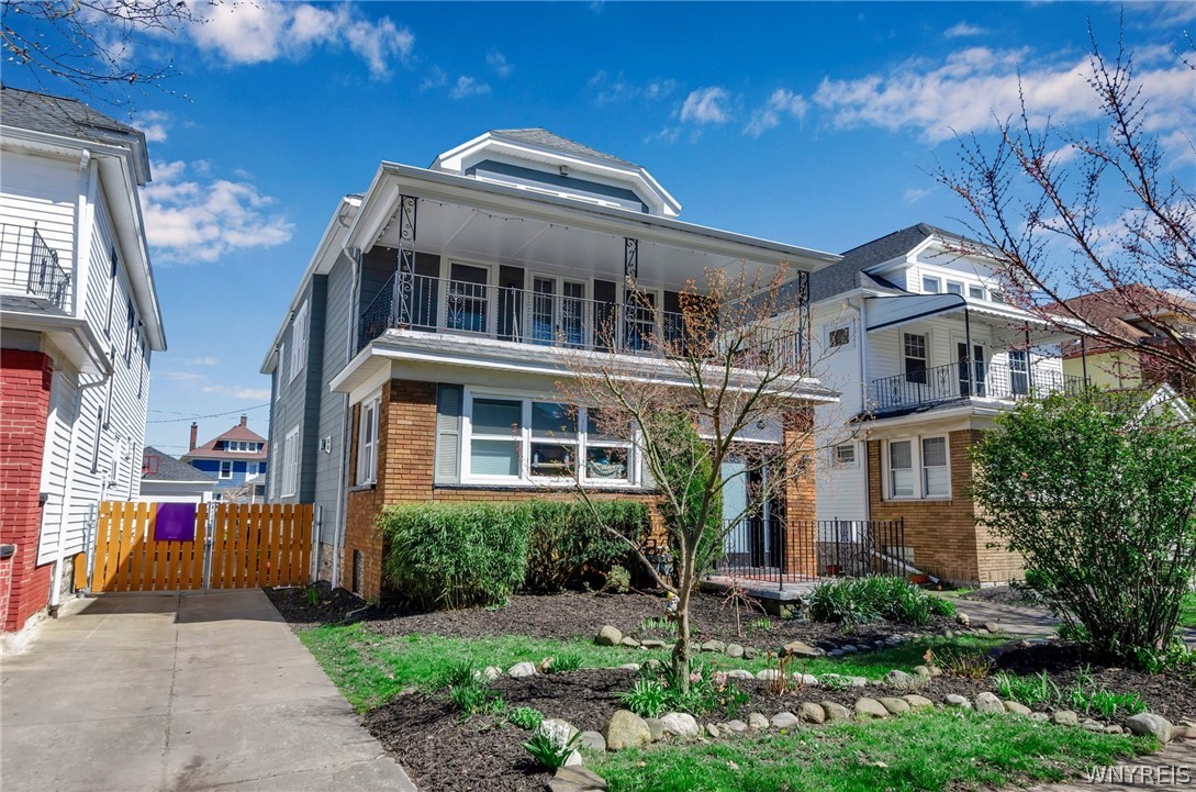 299 Wellington Road Buffalo, NY 14216 - Photo 2 of 5