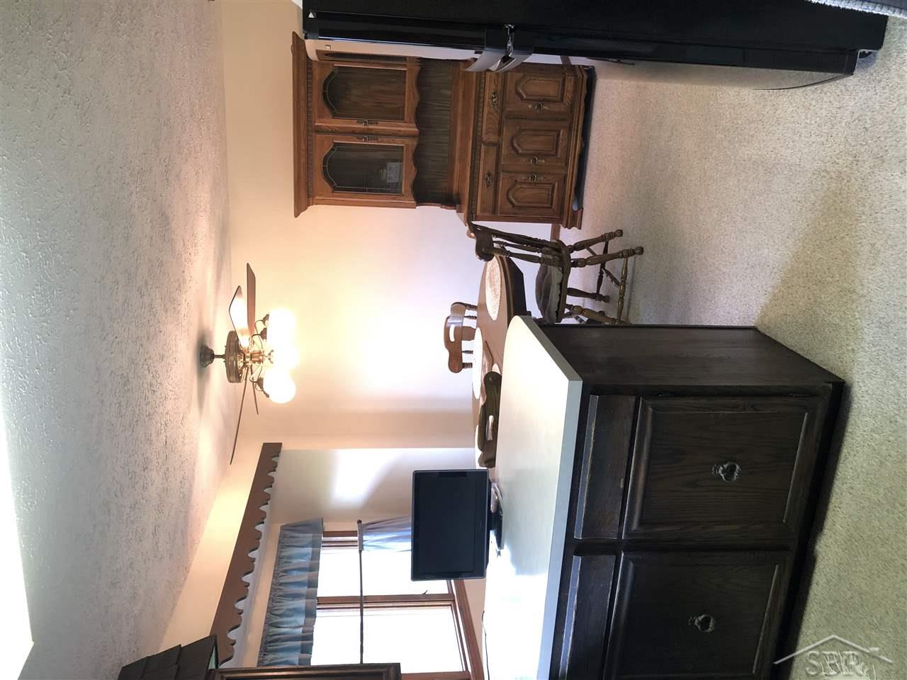 926 West Vassar Road Reese, MI 48757 - Photo 3 of 28 50039330-2.JPG