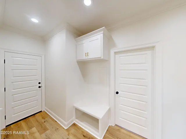 $358,700 | 138 Lakes Edge Drive, Broussard, LA 70518