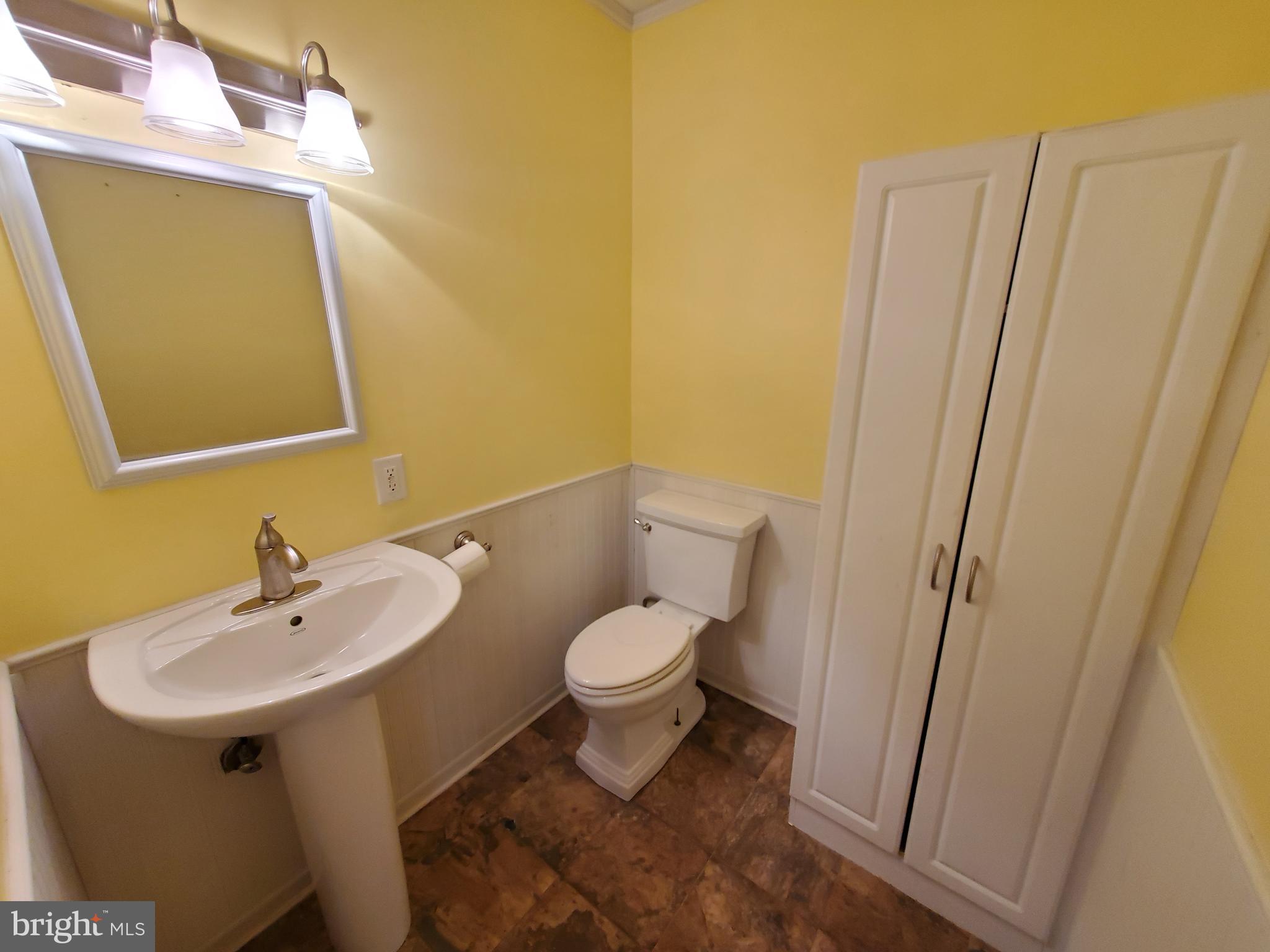 14421 Winchester Grade Road Berkeley Springs, WV 25411 - Photo 25 of 44 Half Bath