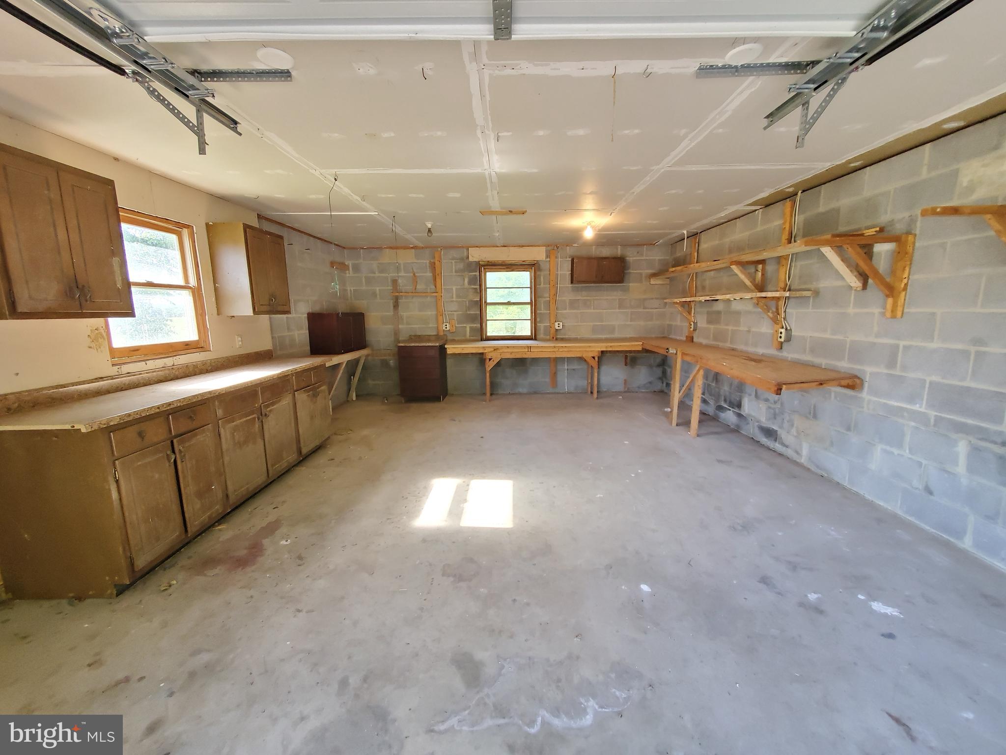 14421 Winchester Grade Road Berkeley Springs, WV 25411 - Photo 44 of 44 Garage