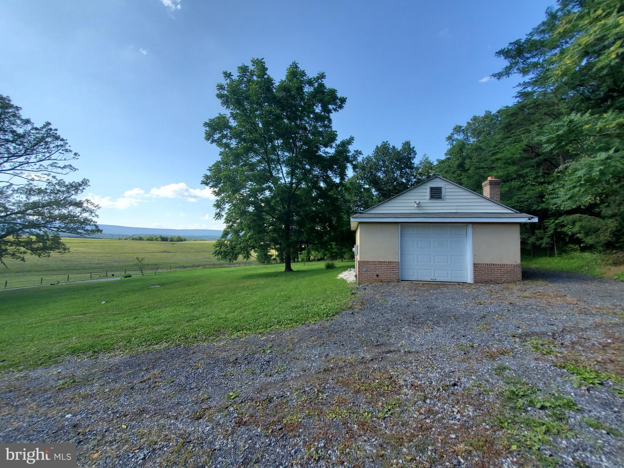 14421 Winchester Grade Road Berkeley Springs, WV 25411 - Photo 9 of 44 Gallery Image 9