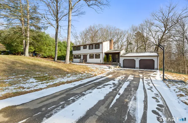 $499,900 | 50 Woodhaven Drive, Burlington, CT 06013