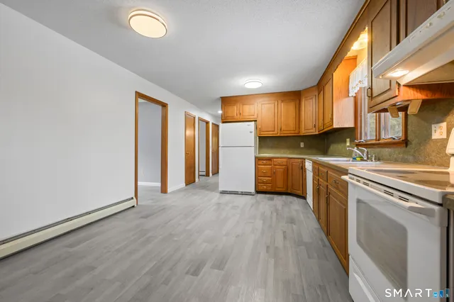 $499,900 | 50 Woodhaven Drive, Burlington, CT 06013