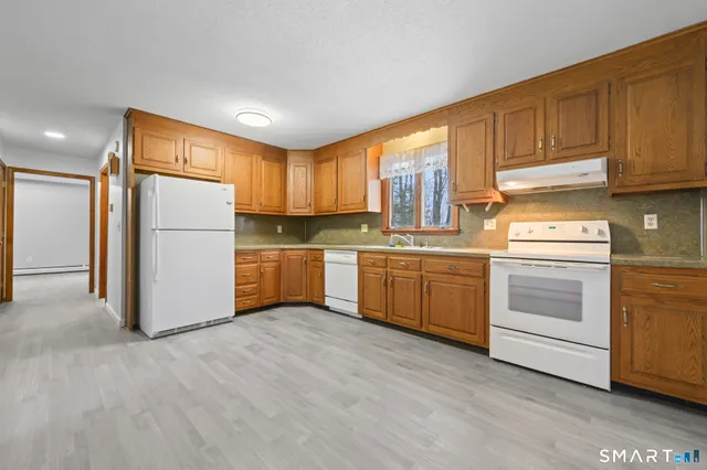 $499,900 | 50 Woodhaven Drive, Burlington, CT 06013