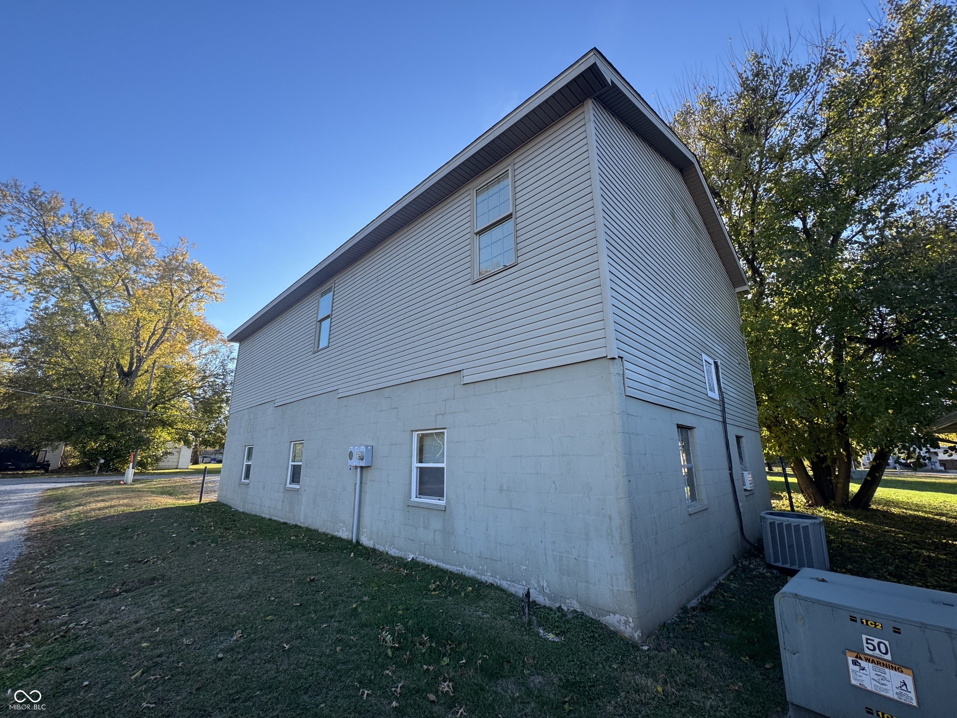 548 East 7th Street Clinton, IN 47842 - Photo 6 of 42