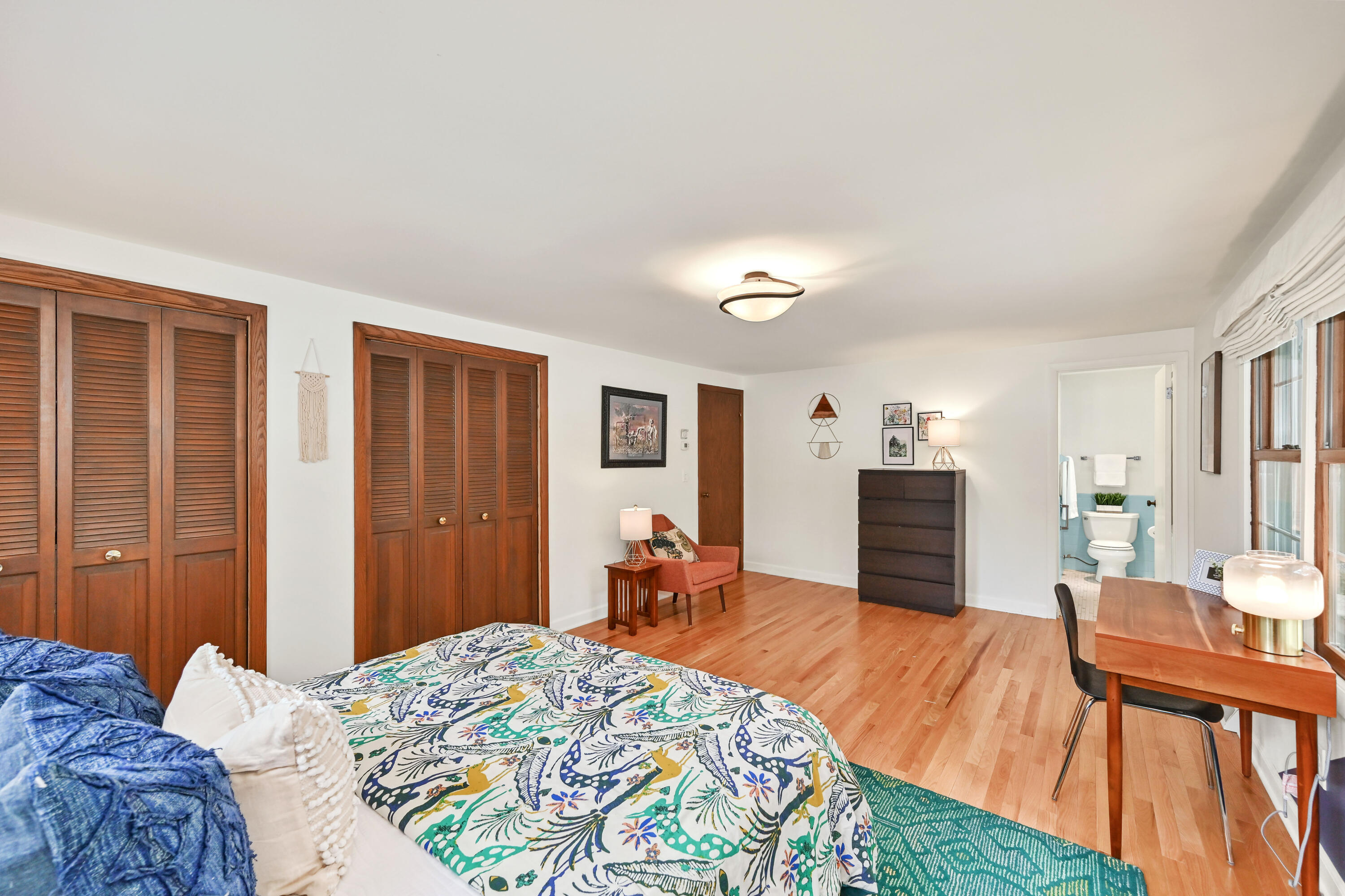 7266 North Pierron Road Glendale, WI 53209 - Photo 20 of 41 Primary Bedroom