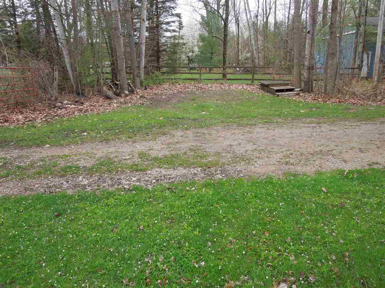 643 East Sun Oil Road Gladwin, MI 48624 - Photo 7 of 33