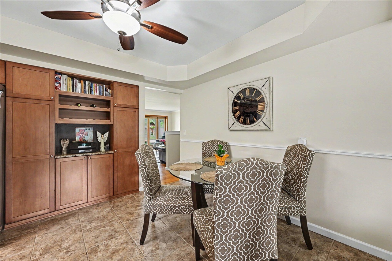 42967 Saxony Road Canton, MI 48187 - Photo 5 of 27