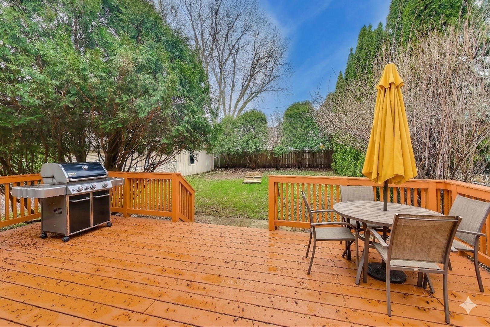 405 West Brown Street Harvard, IL 60033 - Photo 14 of 24 a view of a chairs and table in the patio