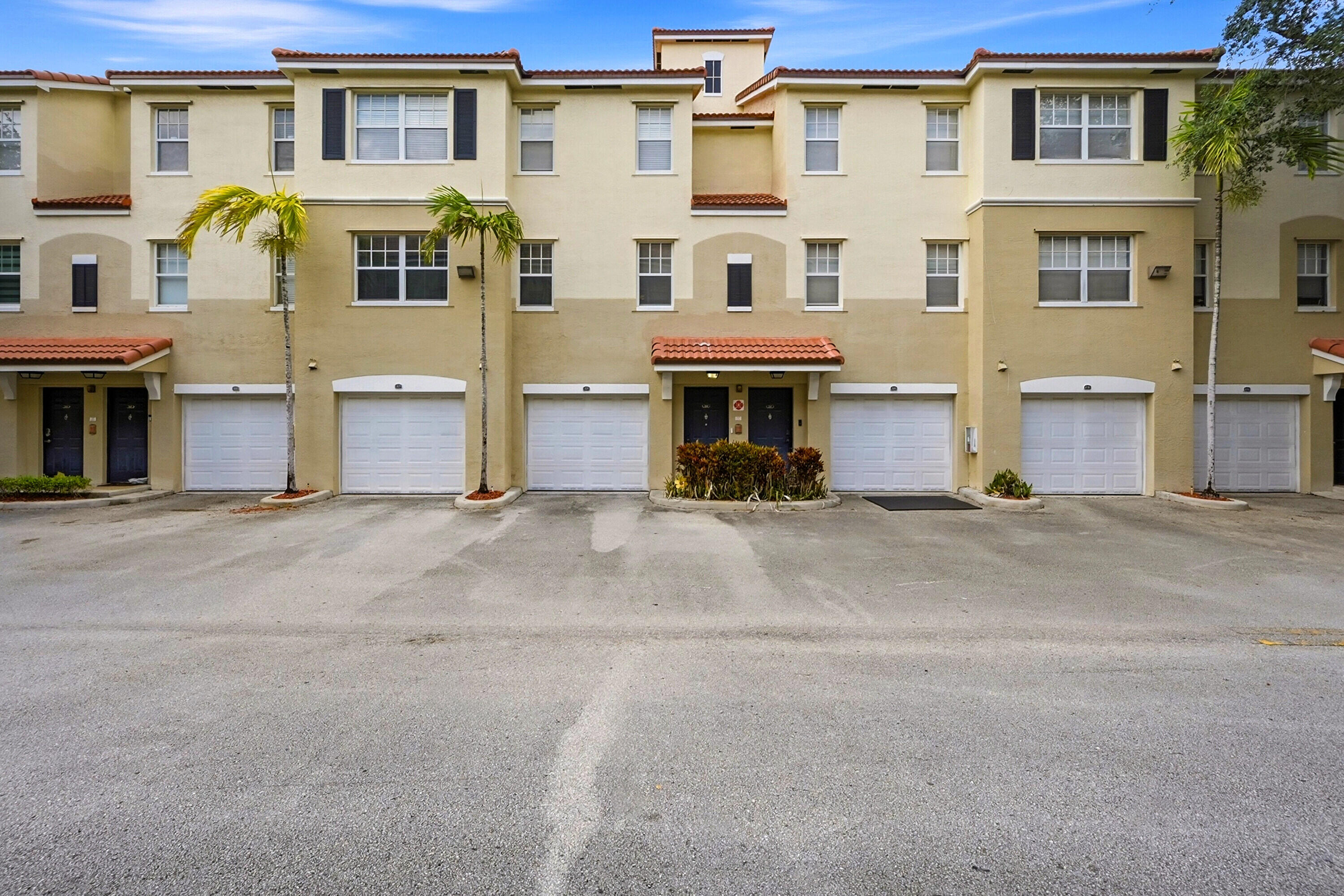 5820 West Sample Road, Unit 206 Coral Springs, FL 33067 - Photo 2 of 33 01_dsc_0307