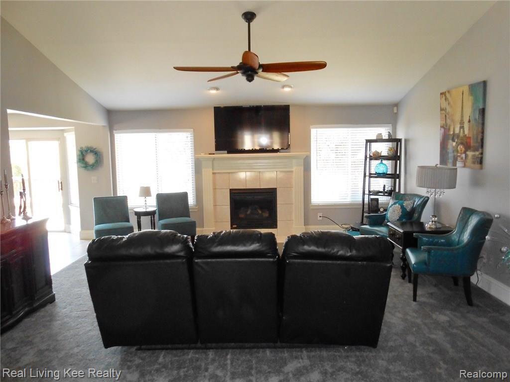 536 Curzon Road Rochester Hills, MI 48307 - Photo 5 of 17