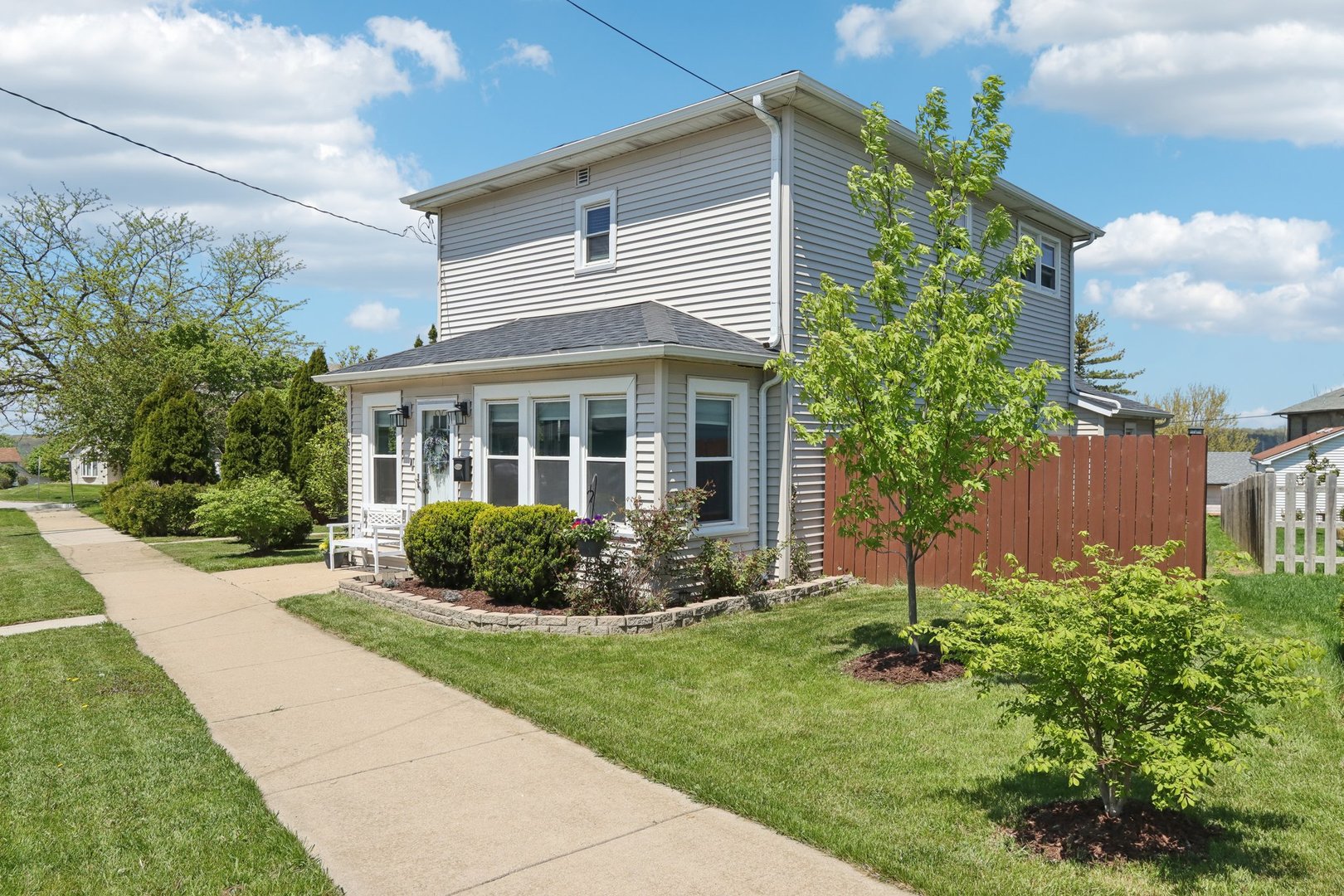 611 McCarthy Road Lemont, IL 60439 - Photo 2 of 34 Gallery Image 2