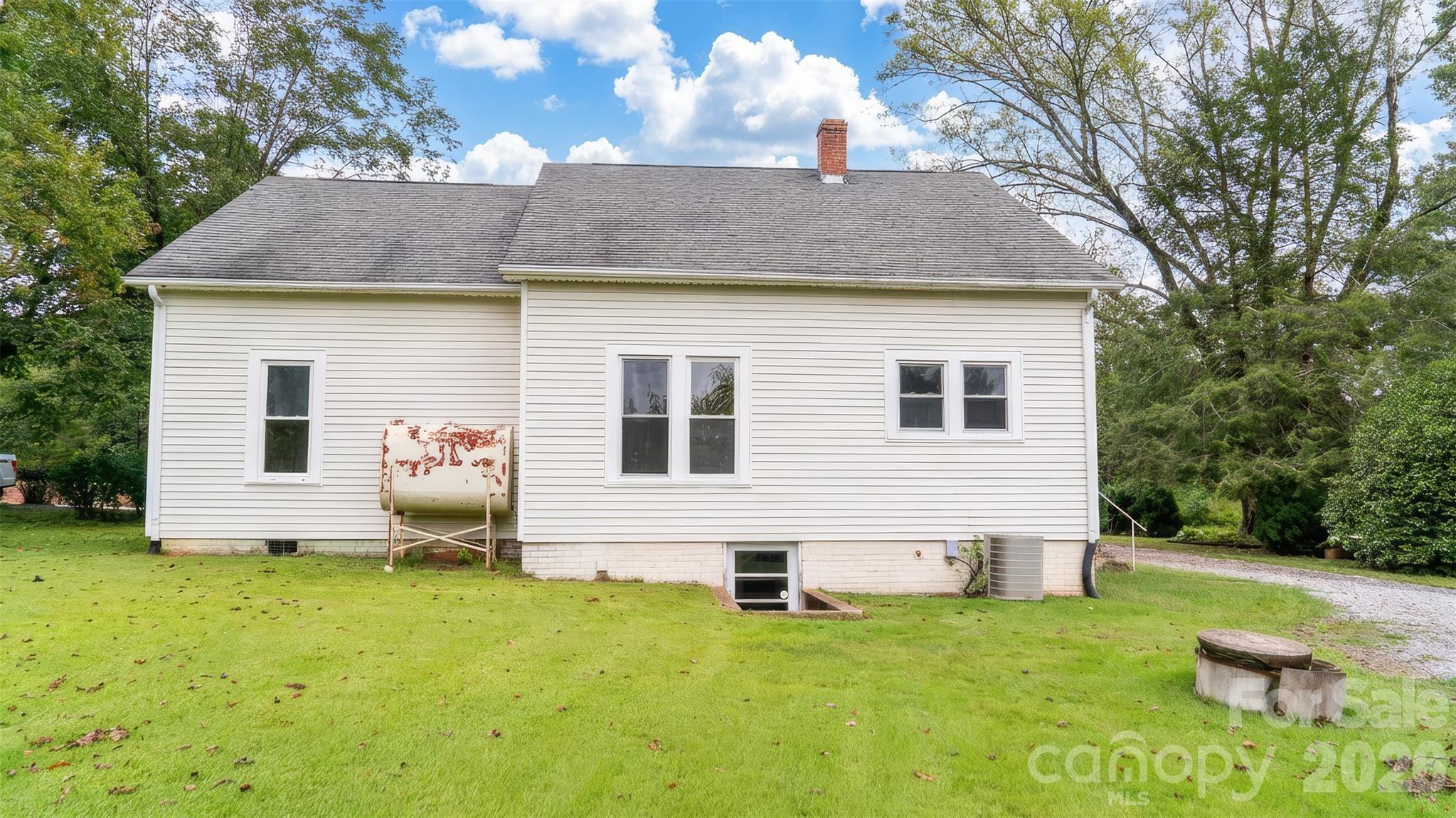 1173 Piedmont Road Morganton, NC 28655 - Photo 3 of 24 Gallery Image 3