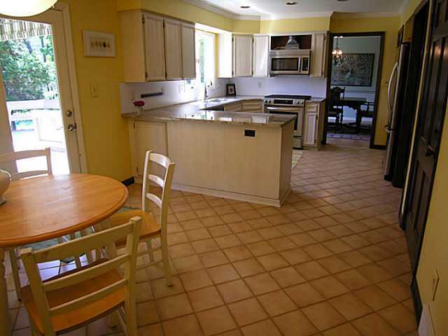 4280 Randmore Road Columbus, OH 43220 - Photo 8 of 23