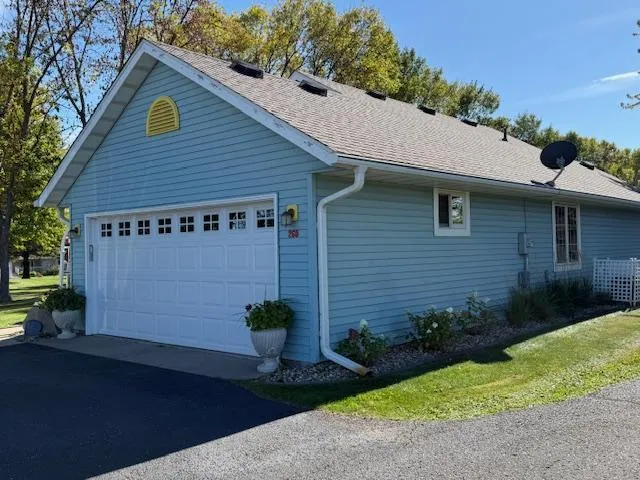 $269,900 | 260 Voyager Drive, Alexandria, MN 56308