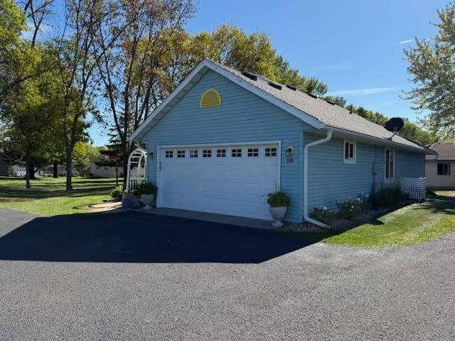 $269,900 | 260 Voyager Drive, Alexandria, MN 56308