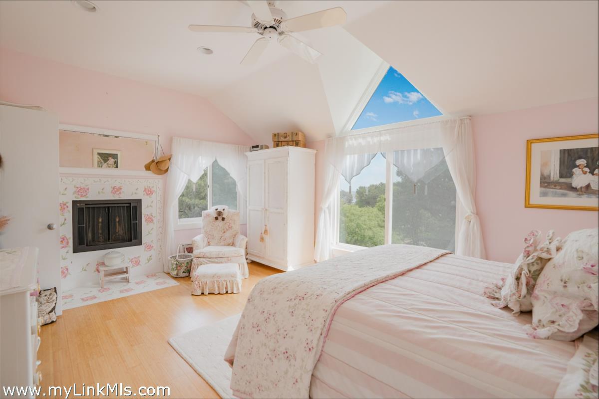 50 Hidden Cove Road Oak Bluffs, MA 02557 - Photo 16 of 46