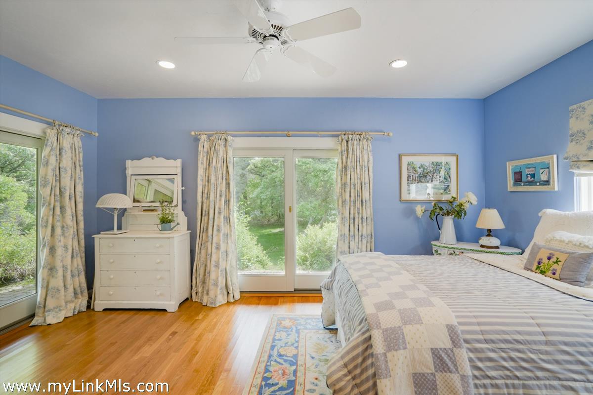 50 Hidden Cove Road Oak Bluffs, MA 02557 - Photo 23 of 46