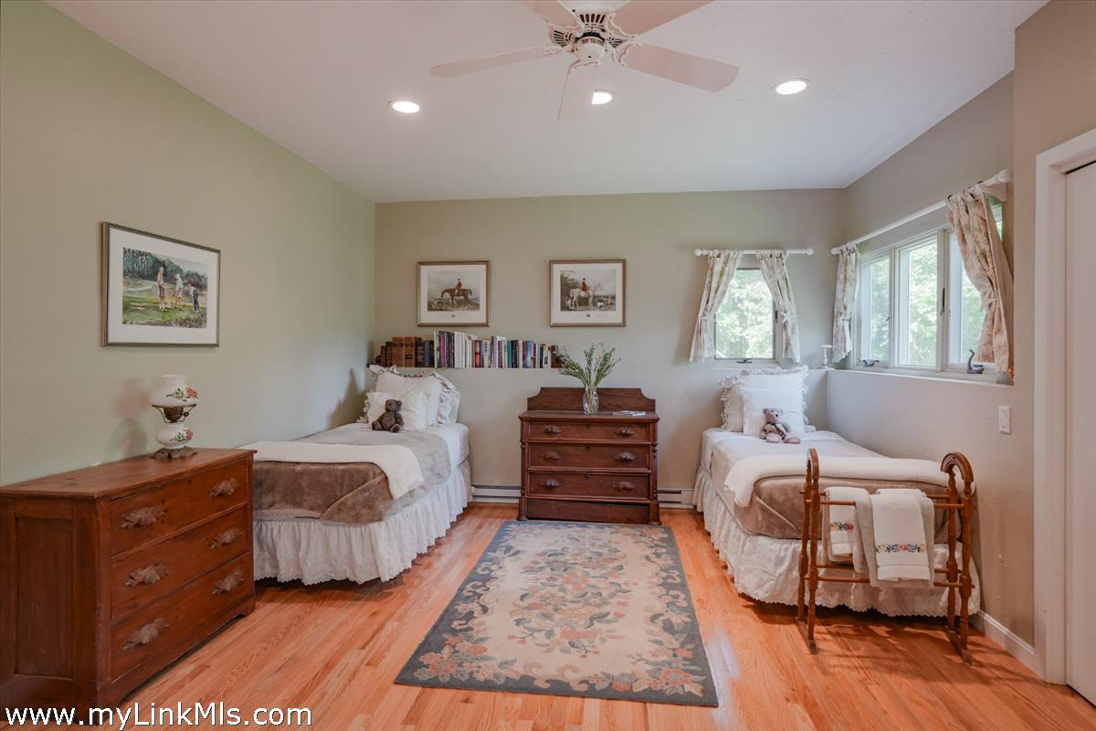 50 Hidden Cove Road Oak Bluffs, MA 02557 - Photo 26 of 46