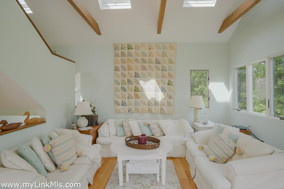 50 Hidden Cove Road Oak Bluffs, MA 02557 - Photo 9 of 46