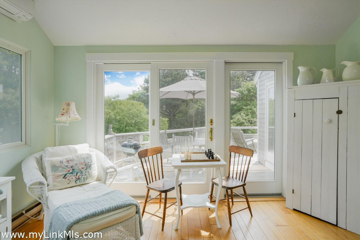 50 Hidden Cove Road Oak Bluffs, MA 02557 - Photo 10 of 46