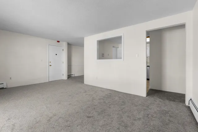 $189,900 | 12 English Village Road, Unit 201, Manchester, NH 03102