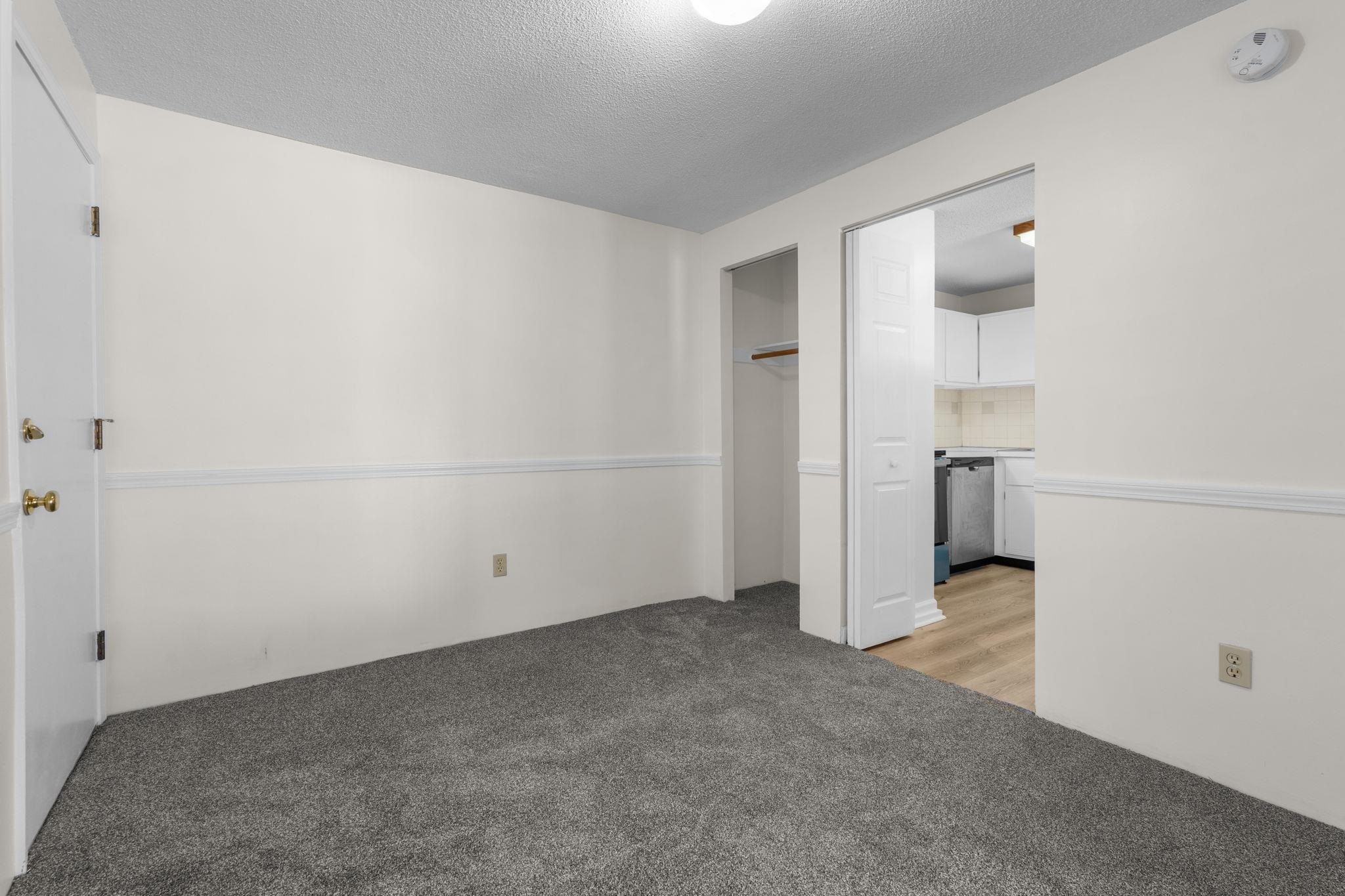 12 English Village Road, Unit 201 Manchester, NH 03102 - Photo 16 of 29