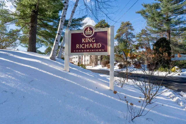 $189,900 | 12 English Village Road, Unit 201, Manchester, NH 03102