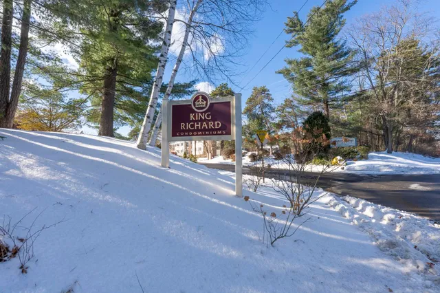 $189,900 | 12 English Village Road, Unit 201, Manchester, NH 03102