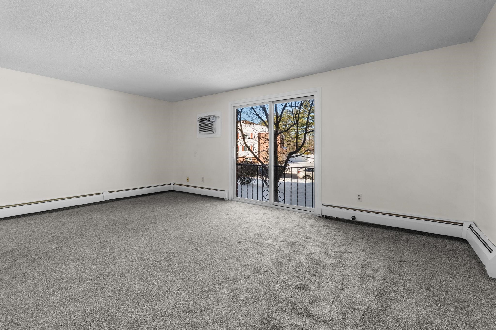 12 English Village Road, Unit 201 Manchester, NH 03102 - Photo 8 of 29