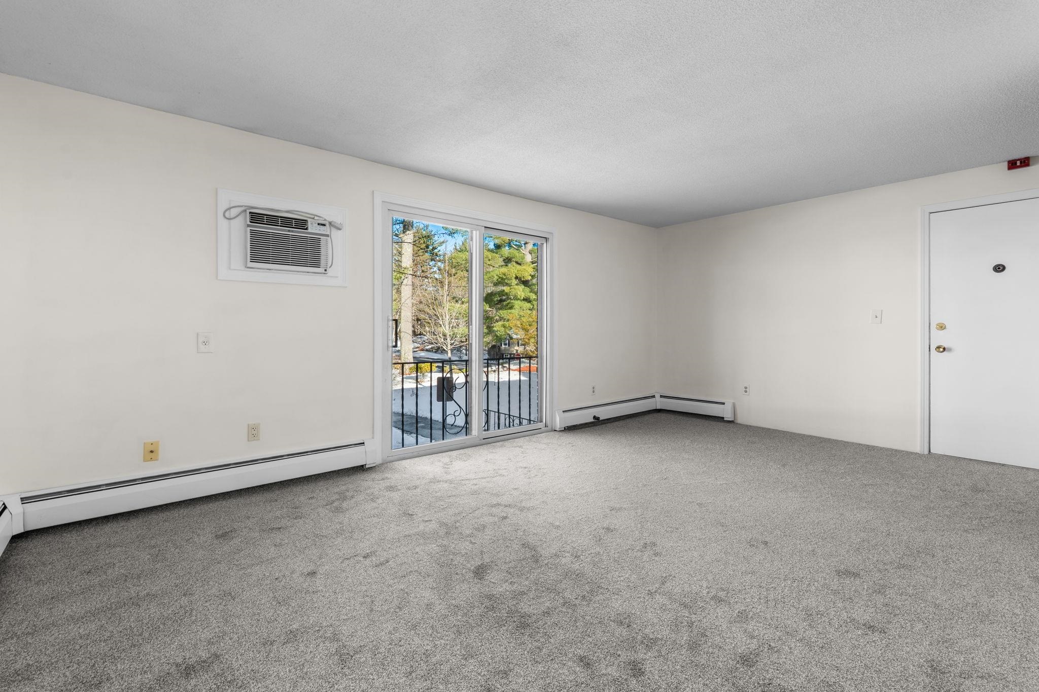 12 English Village Road, Unit 201 Manchester, NH 03102 - Photo 9 of 29