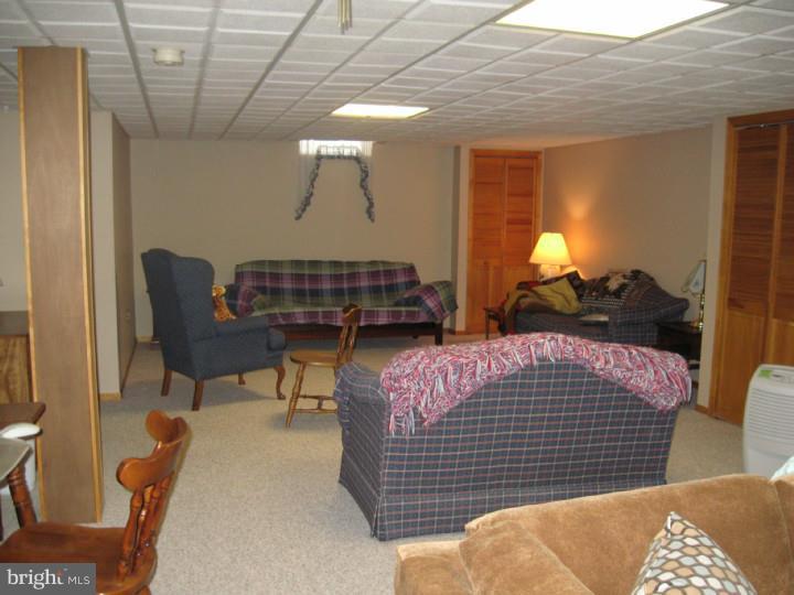 216 Parry Road Warminster, PA 18974 - Photo 7 of 15 Family Room