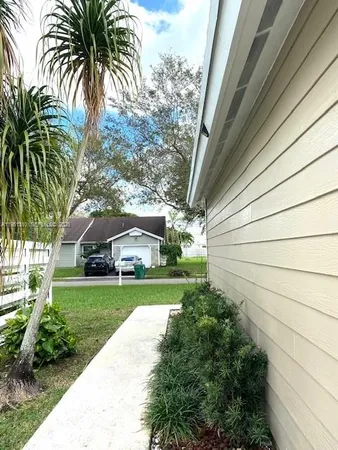 $3,400 | 14962 Southwest 143rd Court, Unit 14962, Miami, FL 33186