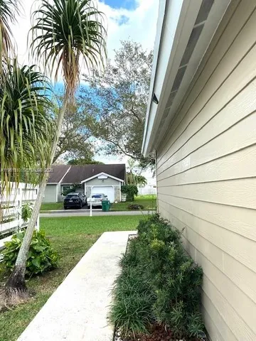 $3,600 | 14962 Southwest 143rd Court, Unit 14962, Miami, FL 33186