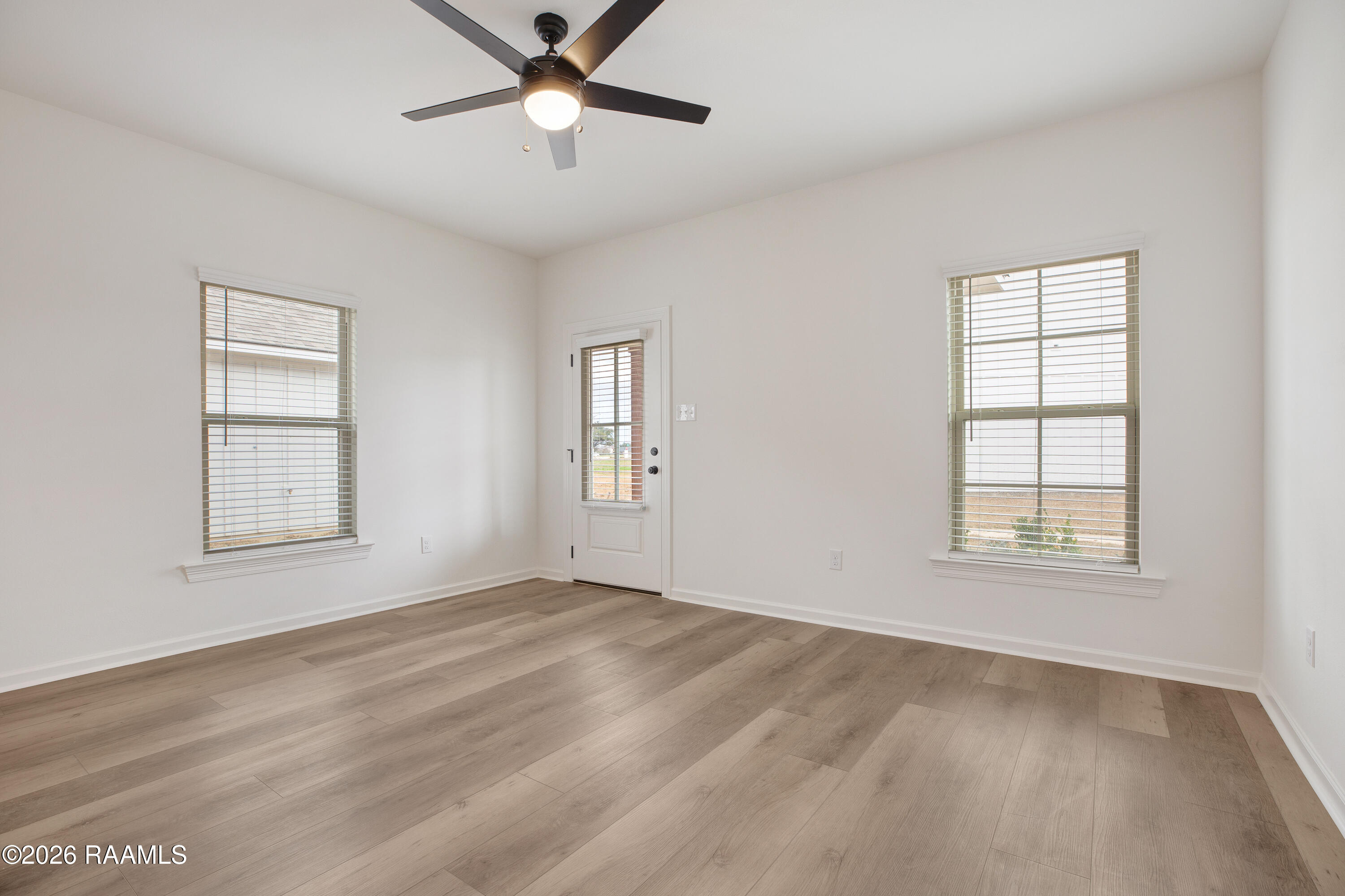 106 Ridgedale Scott, LA 70583 - Photo 3 of 21 Living Room