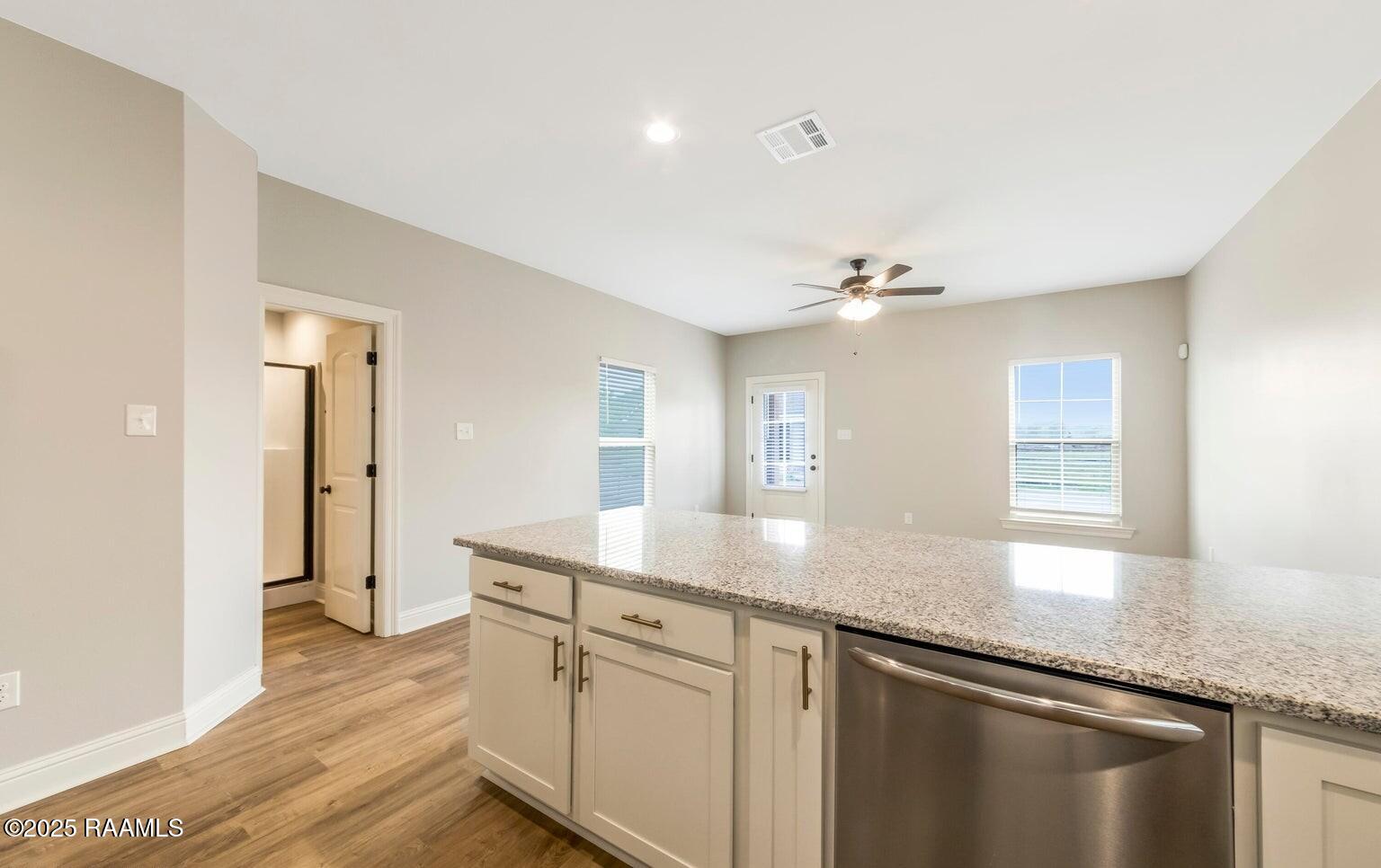 106 Ridgedale Scott, LA 70583 - Photo 8 of 21 20240821181029977190000000-o