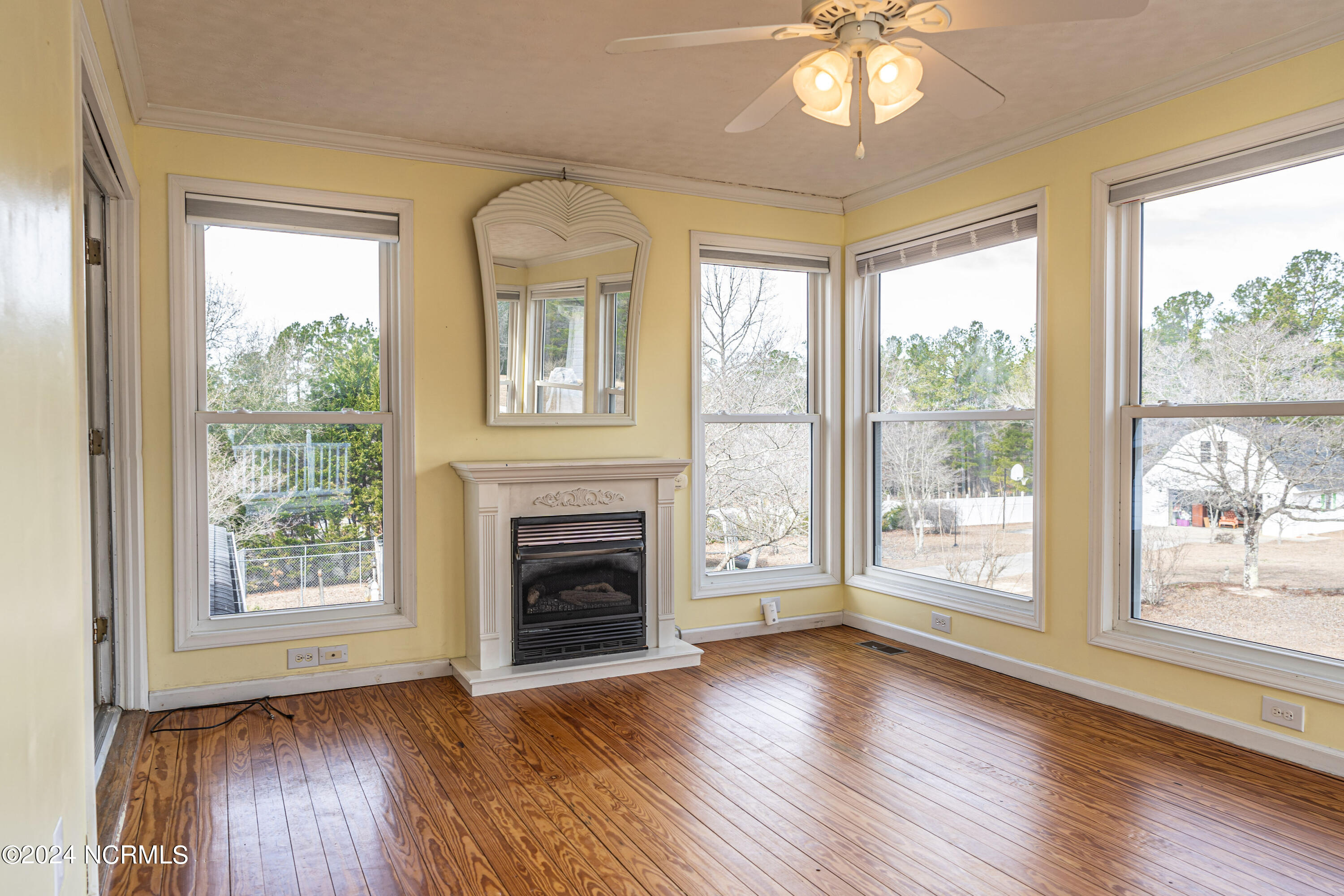 412 Pinecrest Court Road Aberdeen, NC 28315 - Photo 24 of 64 412 Pinecrest Court - Sun Room 2