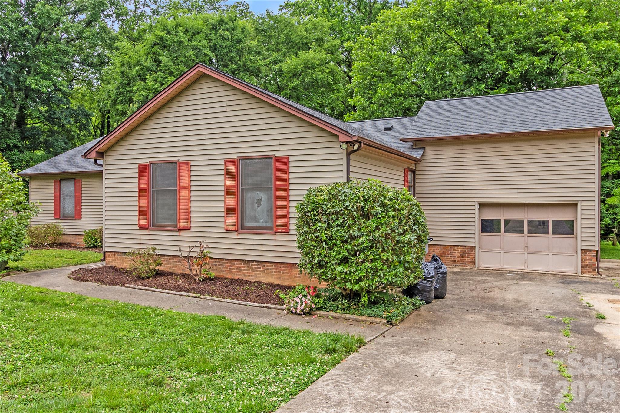 7225 Leesburg Road Charlotte, NC 28215 - Photo 6 of 44 Gallery Image 6