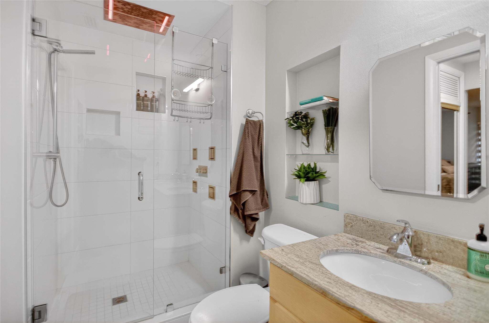 3331 Farragut Street, Unit 8D Hollywood, FL 33021 - Photo 12 of 22 Photo 12
