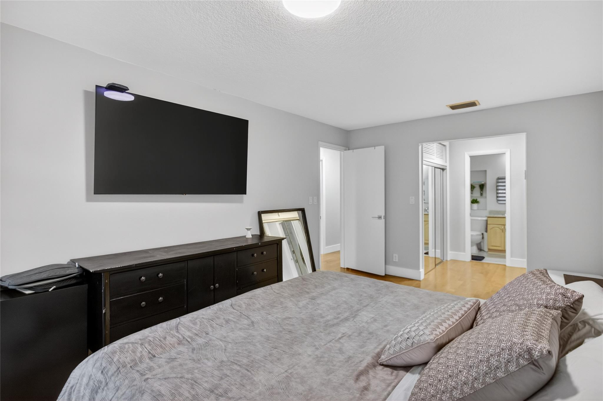 3331 Farragut Street, Unit 8D Hollywood, FL 33021 - Photo 10 of 22 Photo 10