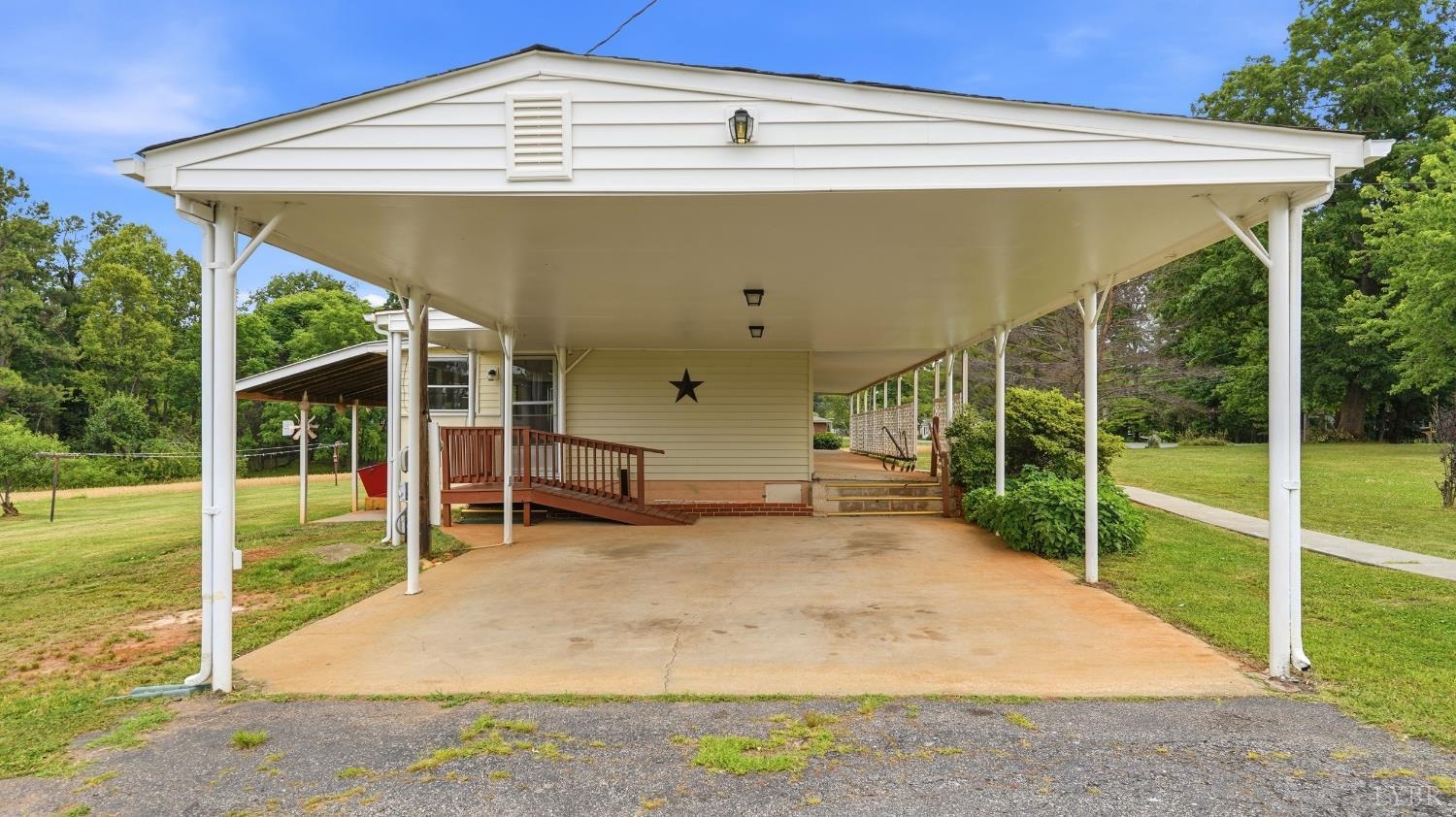 1275 Redfields Road Appomattox, VA 24522 - Photo 19 of 27