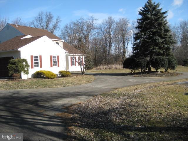 418 Lower State Road North Wales, PA 19454 - Photo 5 of 28 Gallery Image 5