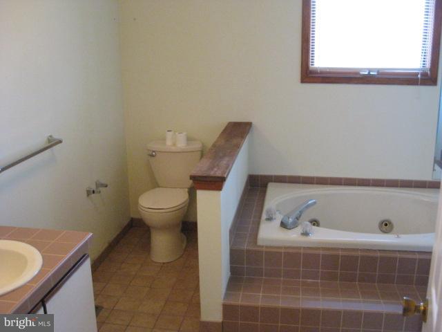 418 Lower State Road North Wales, PA 19454 - Photo 9 of 28 Master Bath