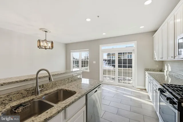 $515,000 | 12823 Murphy Grove Terrace, Clarksburg, MD 20871