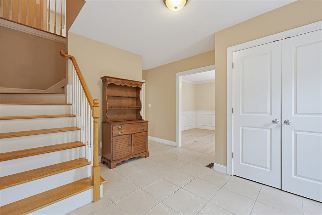25 Sullivan Way Foxboro, MA 02035 - Photo 12 of 41